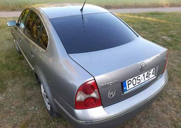 Volkswagen Passat cena 6800 przebieg: 362000, rok produkcji 2002 z Sieradz małe 254